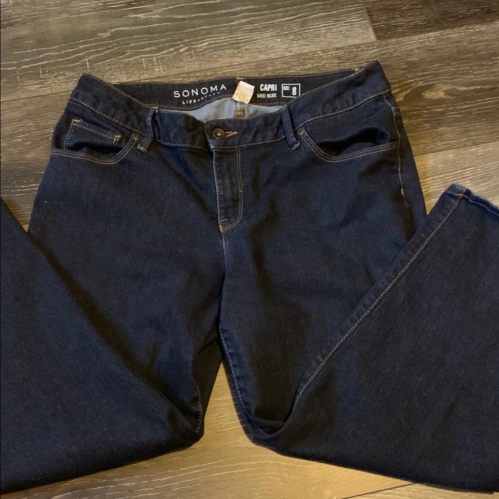 Sonoma Life + Style Mid Rise Capri Size 8